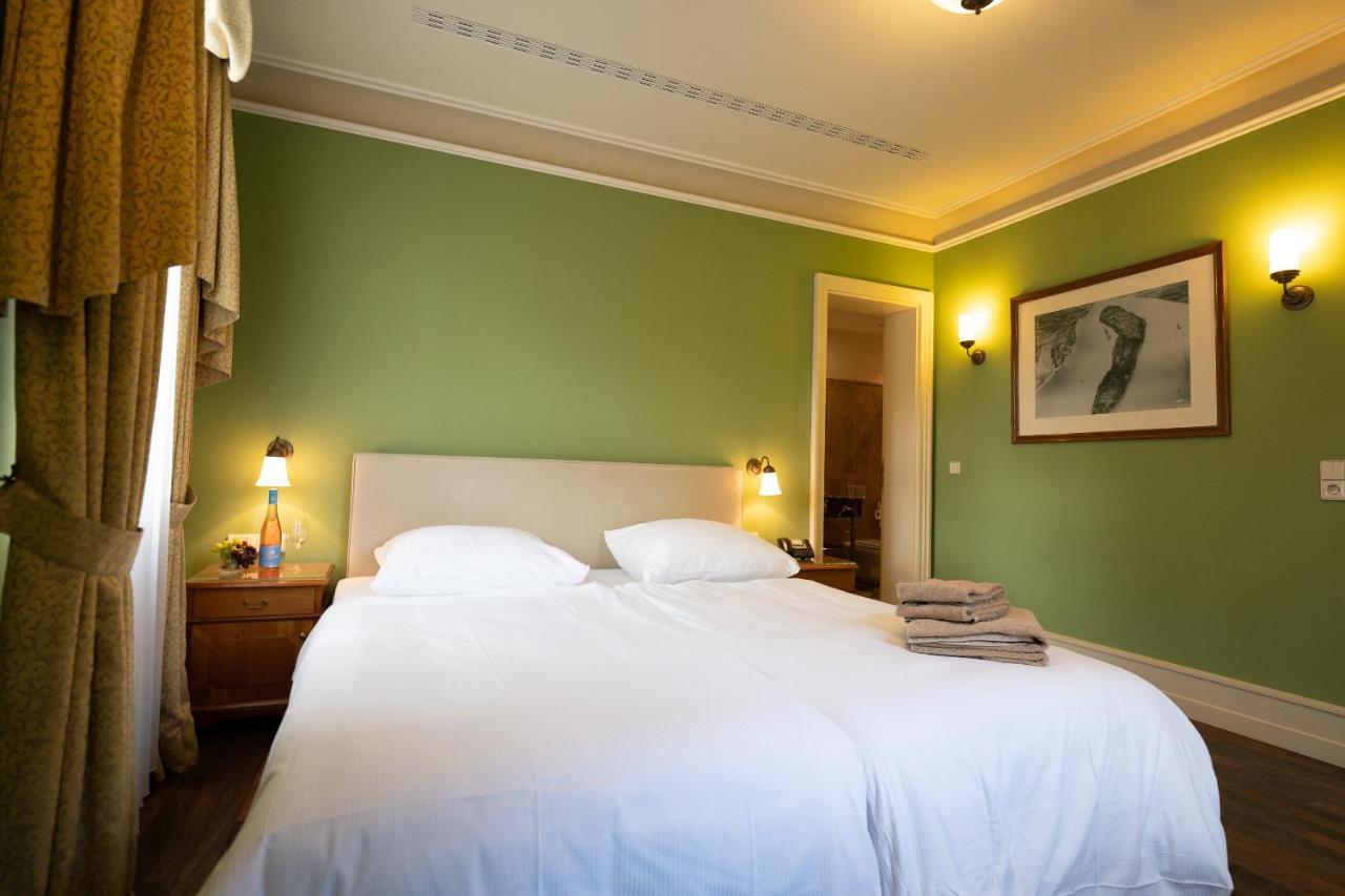 Residenz Weingut Schloss Reinhartshausen Bed & Breakfast Eltville am Rhein ภายนอก รูปภาพ