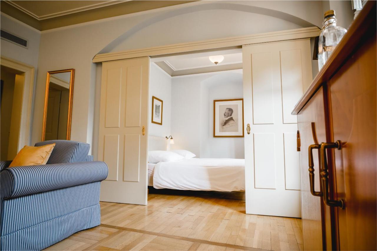 Residenz Weingut Schloss Reinhartshausen Bed & Breakfast Eltville am Rhein ภายนอก รูปภาพ