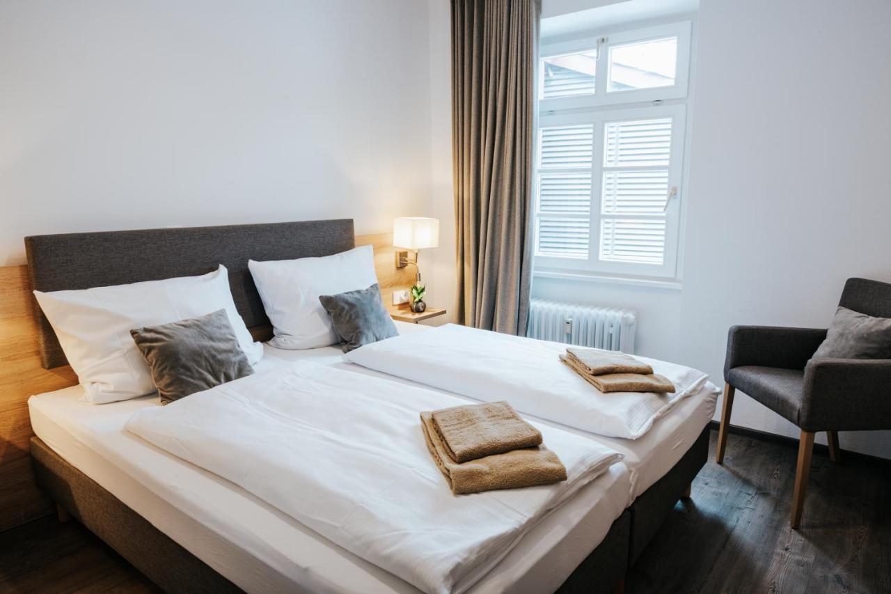 Residenz Weingut Schloss Reinhartshausen Bed & Breakfast Eltville am Rhein ภายนอก รูปภาพ