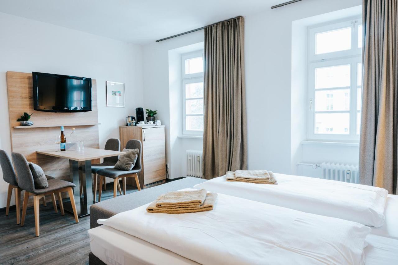 Residenz Weingut Schloss Reinhartshausen Bed & Breakfast Eltville am Rhein ภายนอก รูปภาพ