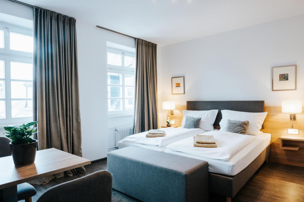 Residenz Weingut Schloss Reinhartshausen Bed & Breakfast Eltville am Rhein ภายนอก รูปภาพ