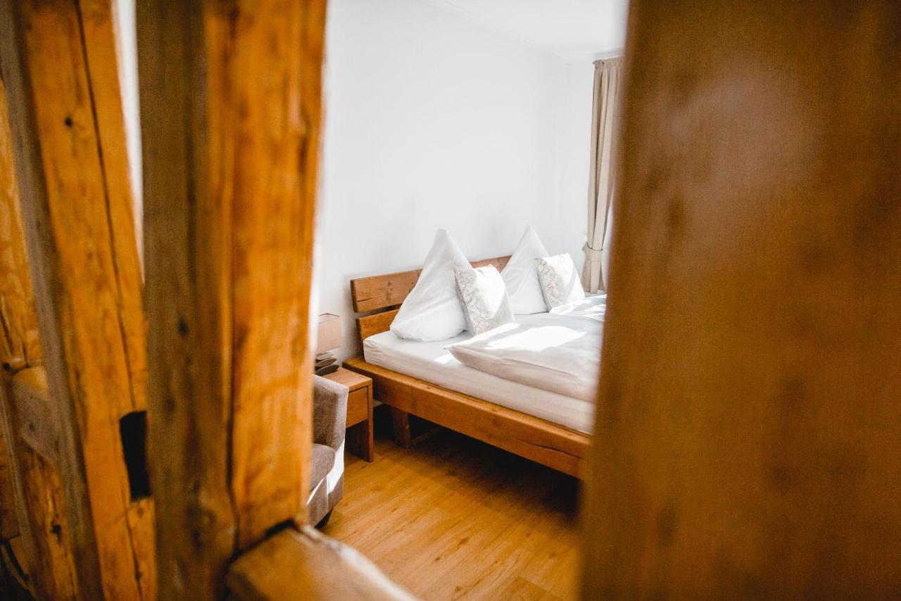 Residenz Weingut Schloss Reinhartshausen Bed & Breakfast Eltville am Rhein ภายนอก รูปภาพ